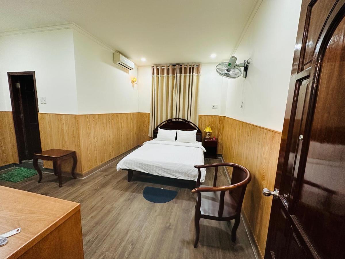 Khach San Mekong Star Hotel Vinh Long Exterior photo